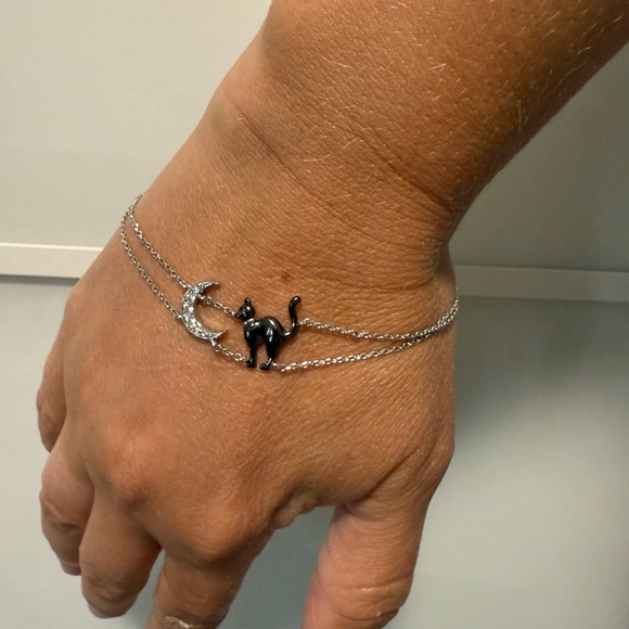 💸CLEARANCE 4 for $15💸 Halloween Black Cat and Moon Bracelet - Picture 1 of 4